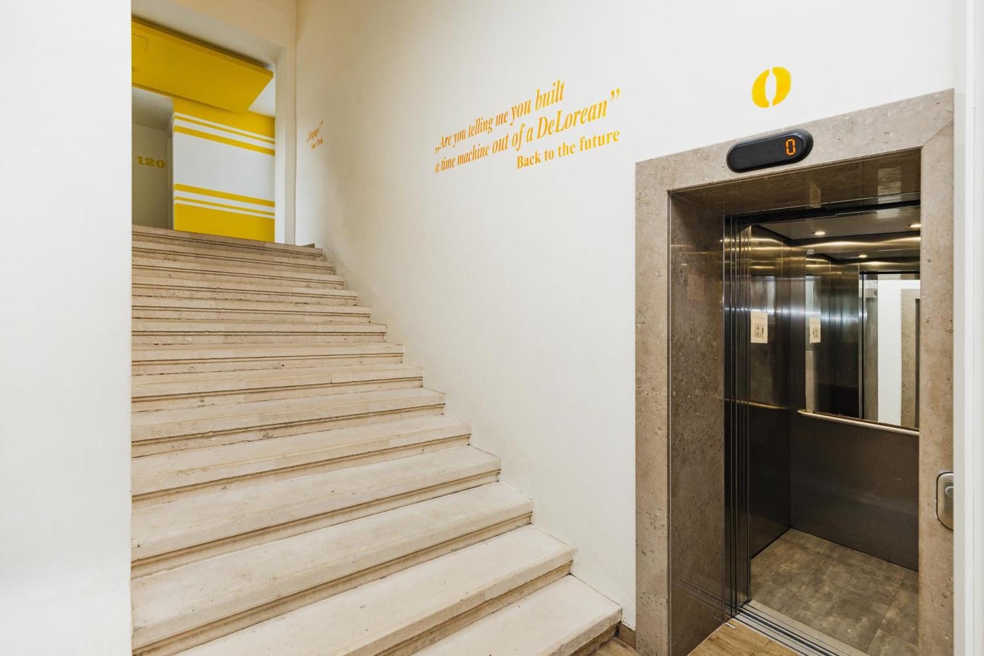 Hostel Link Ловран Екстериор снимка