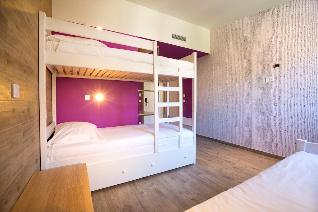 Hostel Link Ловран Екстериор снимка