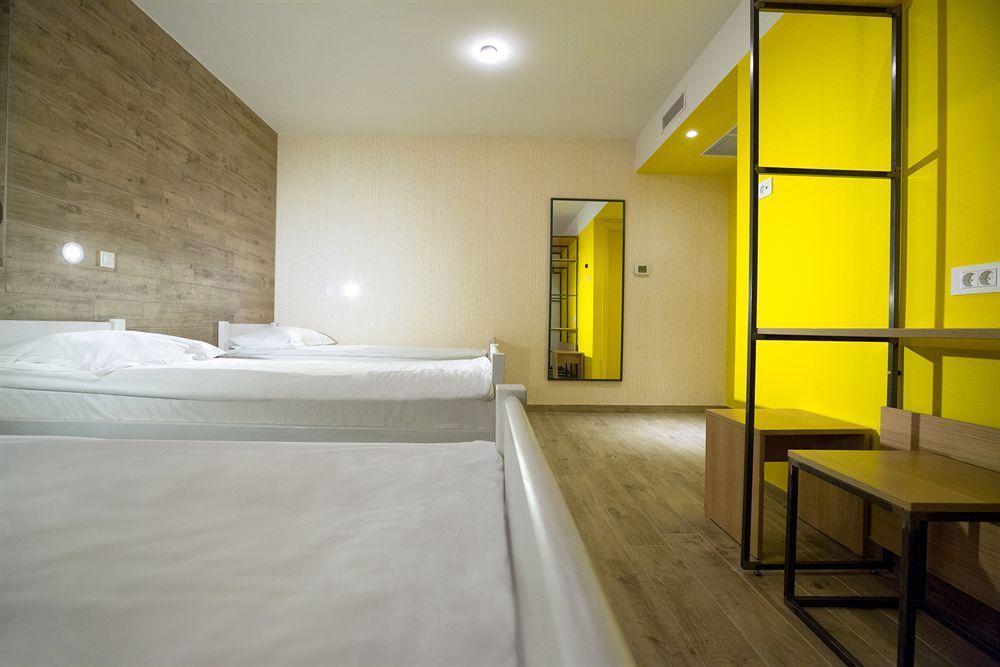 Hostel Link Ловран Екстериор снимка