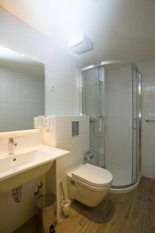 Hostel Link Ловран Стая снимка
