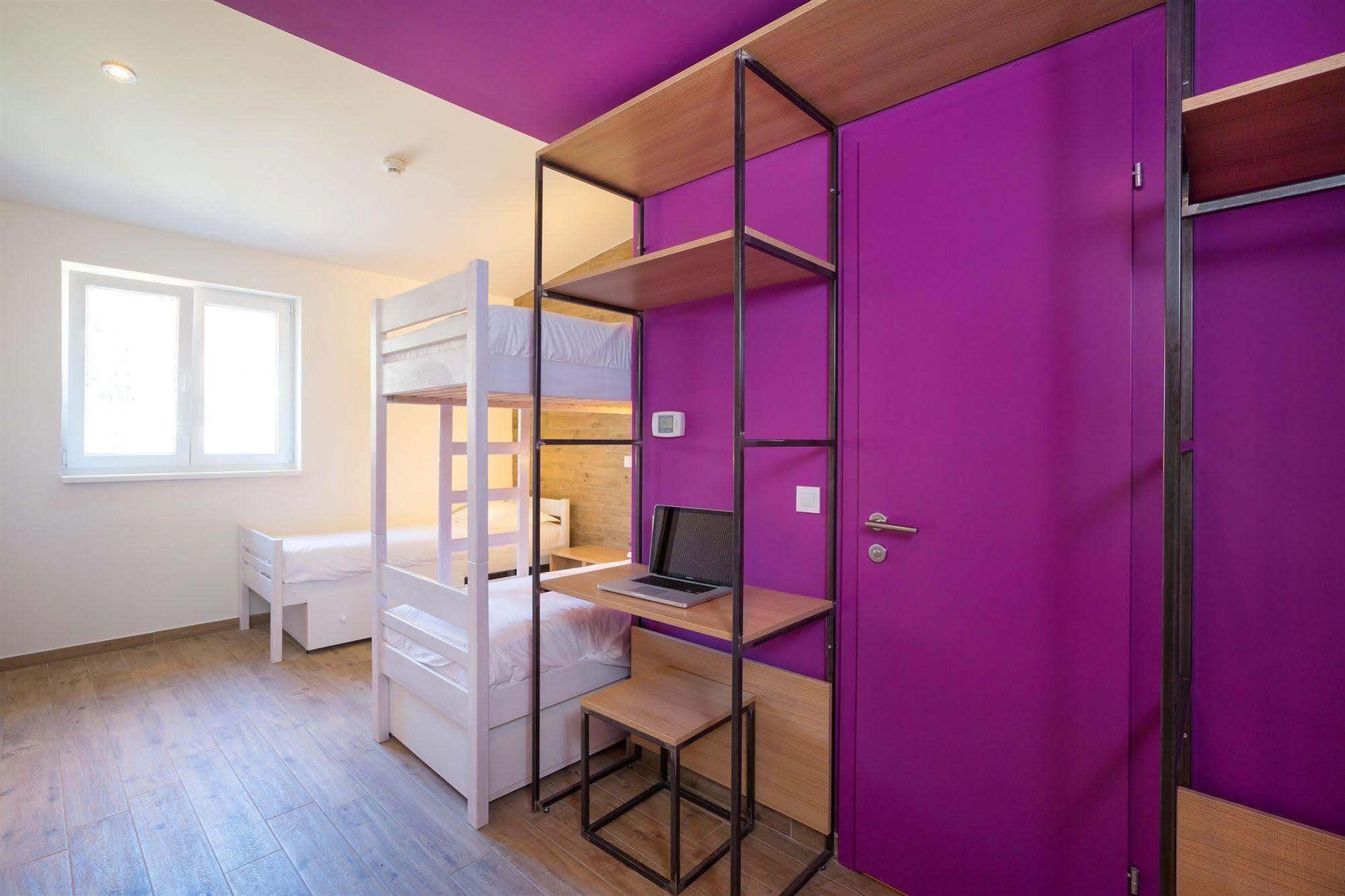 Hostel Link Ловран Екстериор снимка